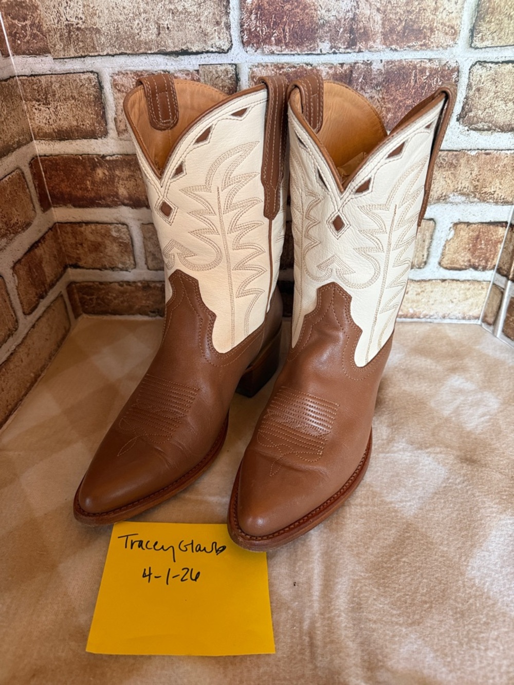 Tecovas Two- Tone Bone and caramel Jolene’s 8.5